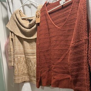 Lucky Brand Terracotta V neck and off the shoulder cream and gold sweater